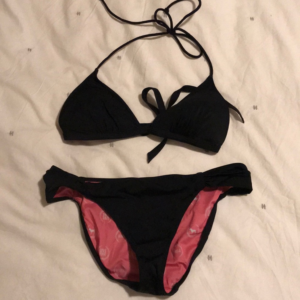 Black bikini